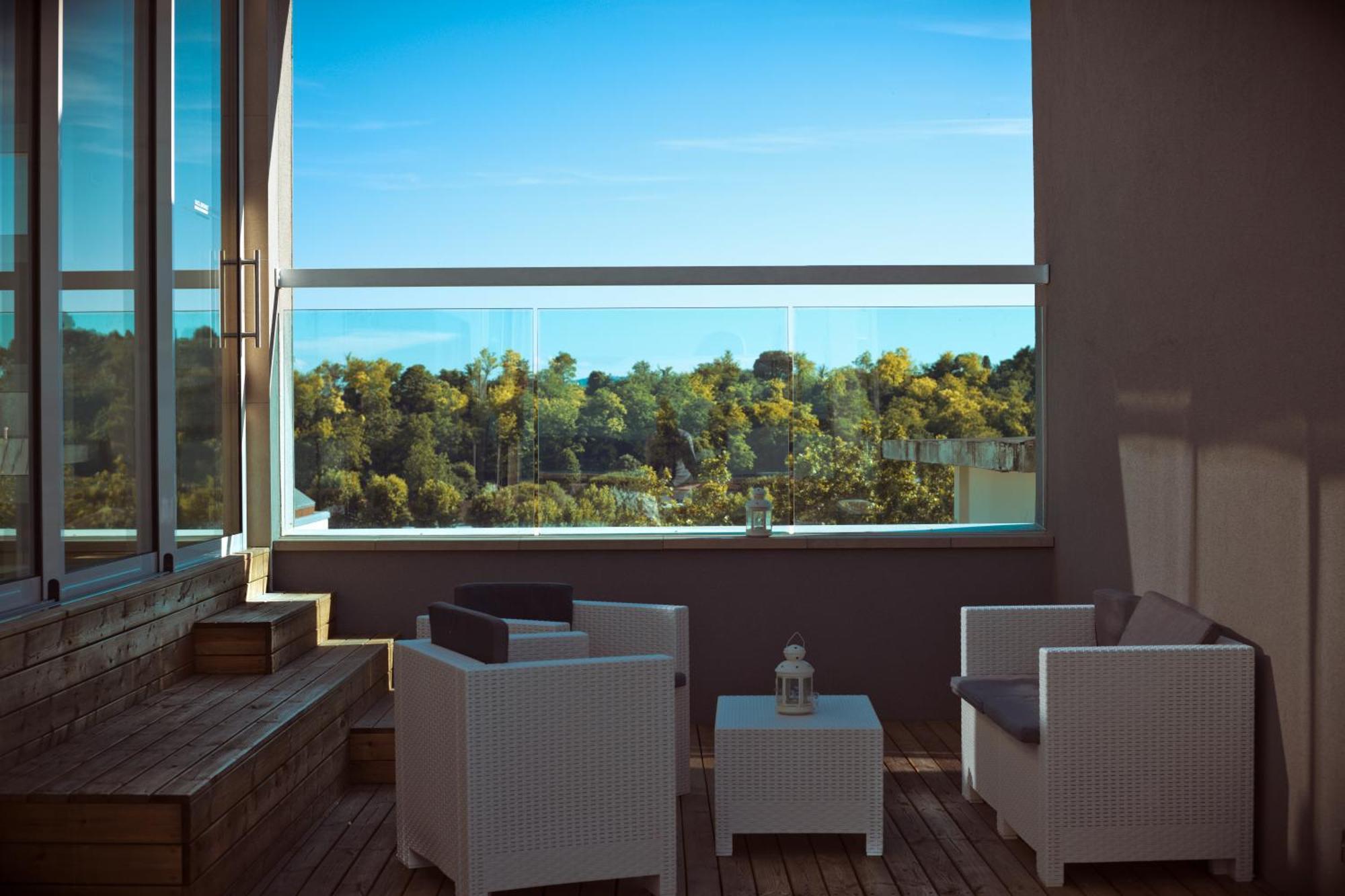 Embassy Hotel & Spa Cattolica Esterno foto