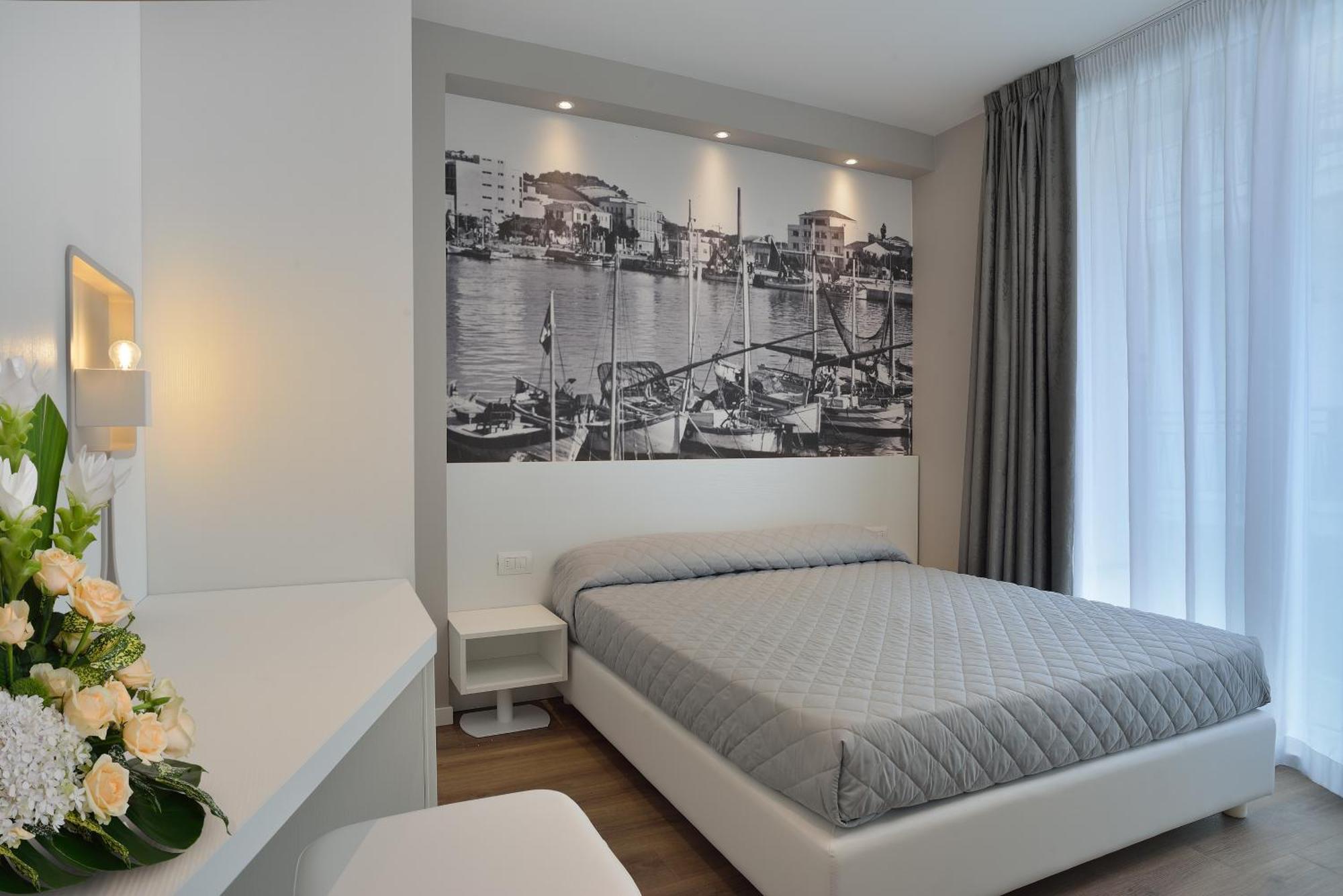 Embassy Hotel & Spa Cattolica Esterno foto