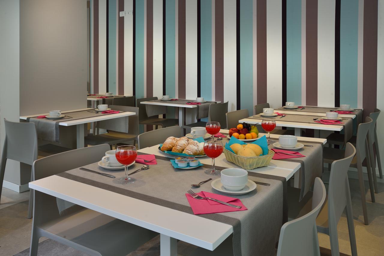 Embassy Hotel & Spa Cattolica Esterno foto