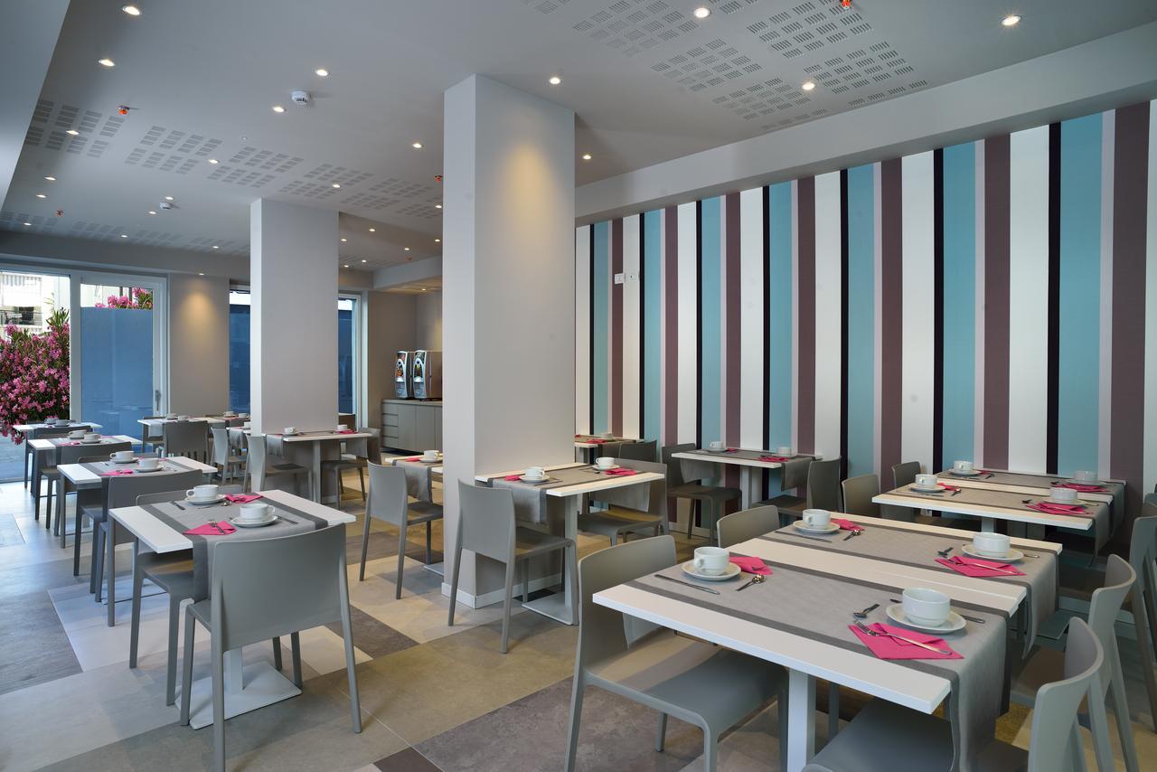 Embassy Hotel & Spa Cattolica Esterno foto