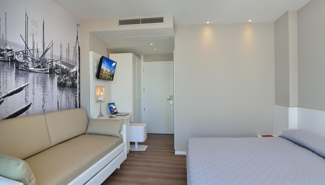 Embassy Hotel & Spa Cattolica Esterno foto