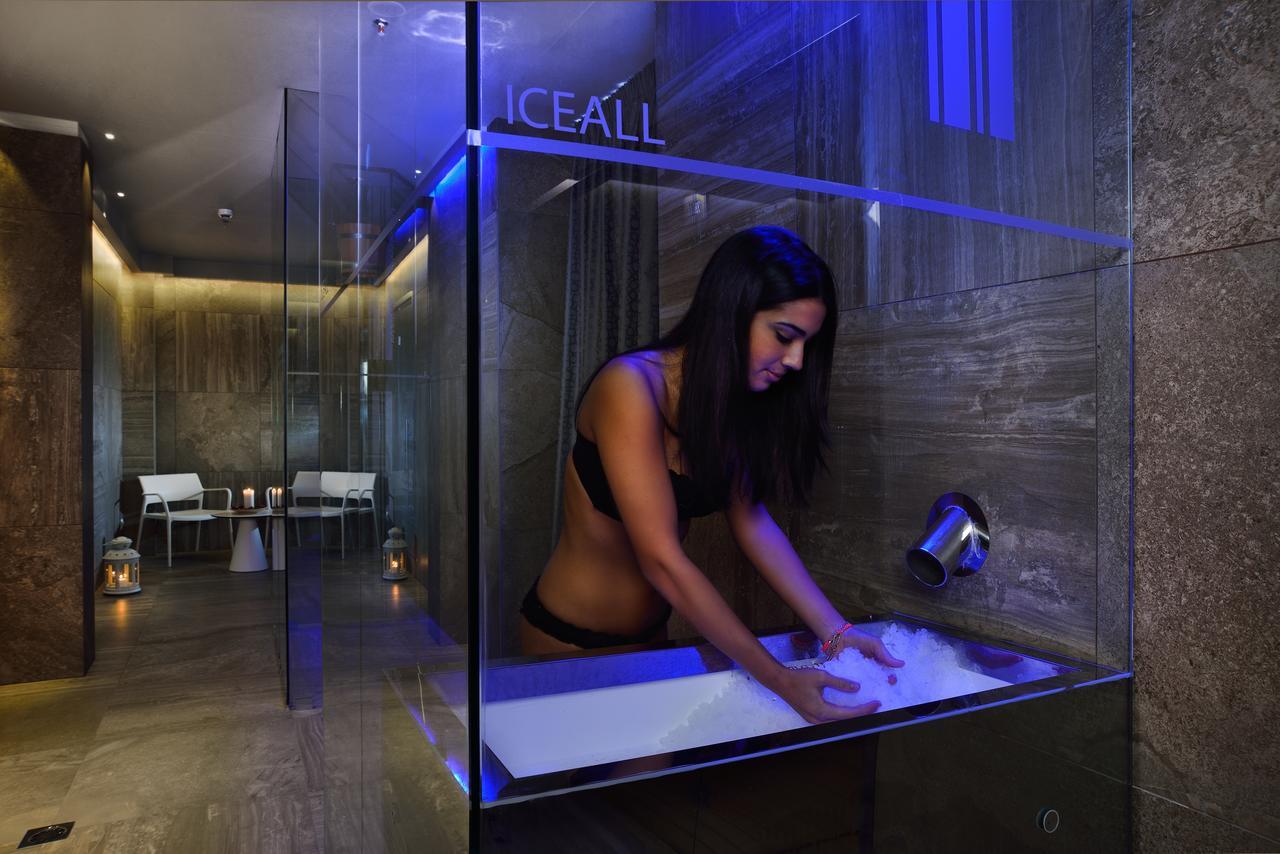 Embassy Hotel & Spa Cattolica Esterno foto