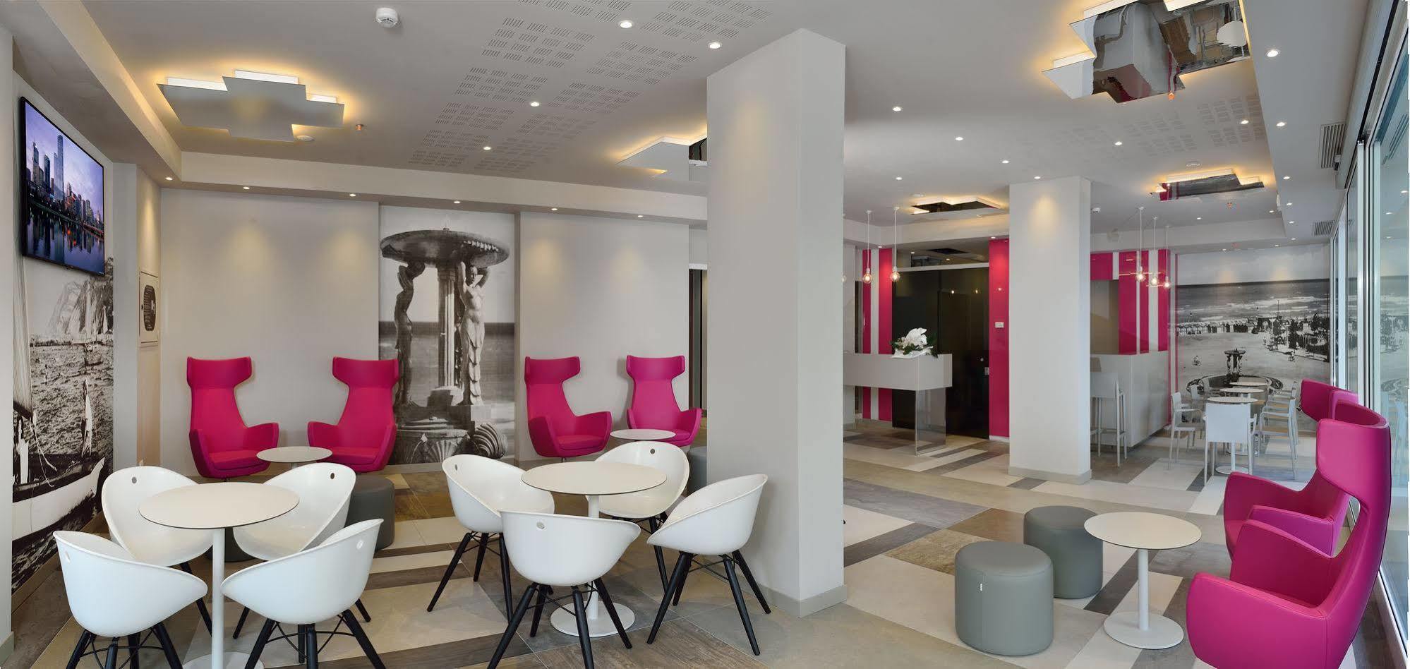 Embassy Hotel & Spa Cattolica Esterno foto